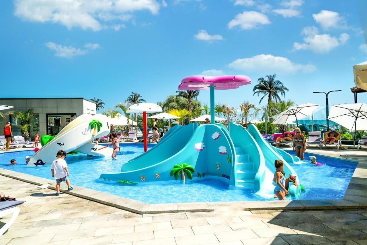 Mur Apartament Alezzi Beach Resort Navodari Luaran gambar